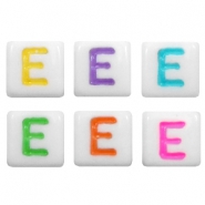 Acrylic letter beads letter E Multicolour-White