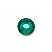 Preciosa SS30 flat back Emerald