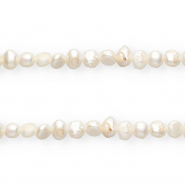 Imperfect freshwater pearls nugget 6-8mm Natural White