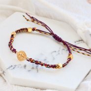 Inspirational Sets New techniques: bracelets of macramé bead cord