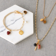 Inspirational Sets Create stylish jewellery with natural stone charms and connectors