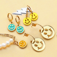 Inspirational Sets Jewellery inspiration with colourful plexx and DQ metal smiley charms