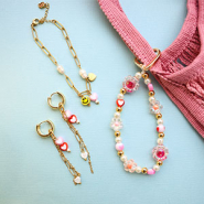 Inspirational Sets Get creative with acrylic beads