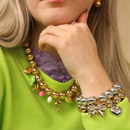 Inspirational Sets Create beautiful necklaces and bracelets with acrylic beads