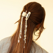 Inspirational Sets Tips for styling with hair clips