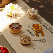 Inspirational Sets Combine button covers with your favourite beads
