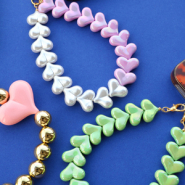 Inspirational Sets Jewellery making with acrylic heart-shaped beads