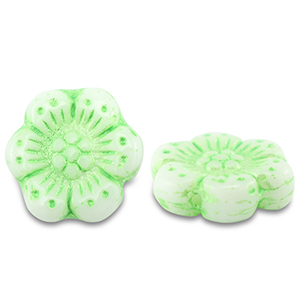 Czech Beads boho flower 14mm Light Green