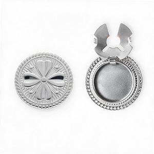 Stainless steel button covers round with clover Silver