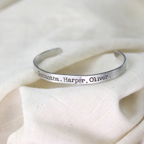 Personalised jewellery with ImpressArt