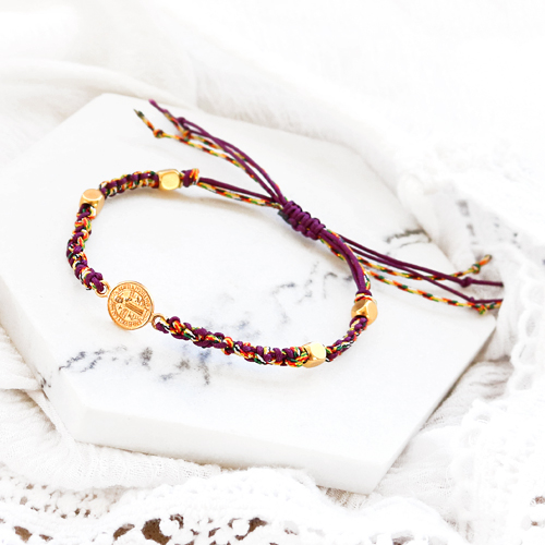 Learn new macram&eacute; techniques yourself with new macram&eacute; bead cord