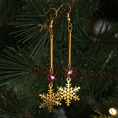 Make the perfect December jewellery with our winter- and Christmas charms
