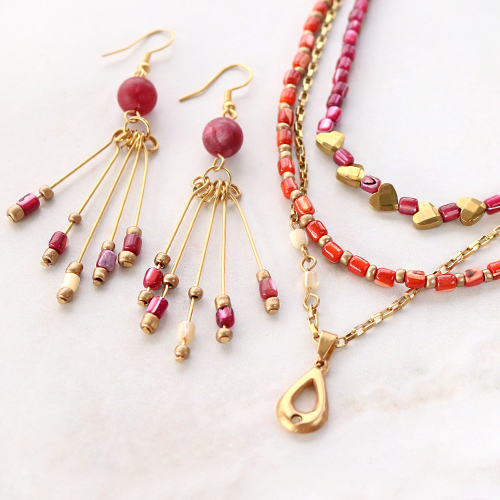 These jewellery and accessories can be made with shell beads: