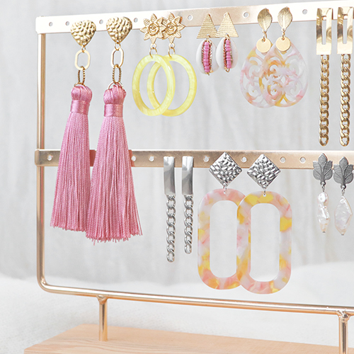 Take a look how to create easily and quickly earrings with the newest stainless steel earrings findings: