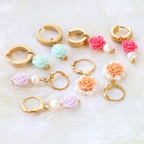 DIY: Making jewellery with rose beads 