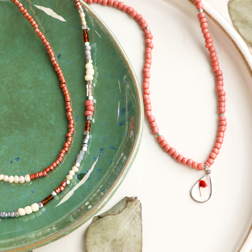 Inspiration to create minimalistic jewellery in beautiful winter colours