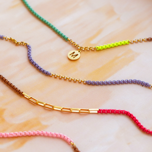 Be inspired and get started with coloured belcher chain