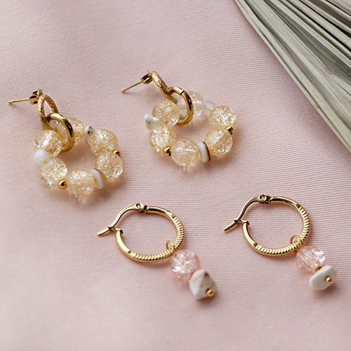 Get creative with crackled glass beads