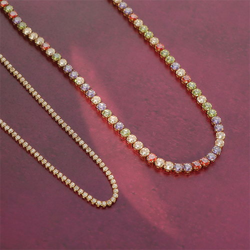 Learn how to combine ready-to-wear jewellery