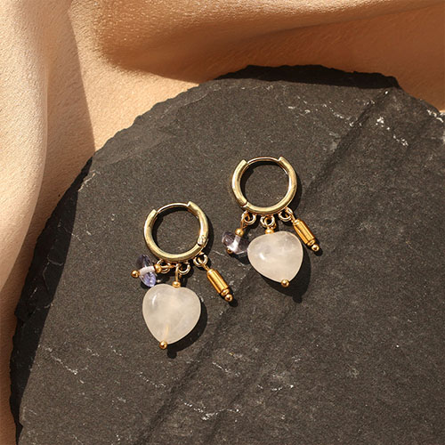 How to use natural stone beads hearts in your collection