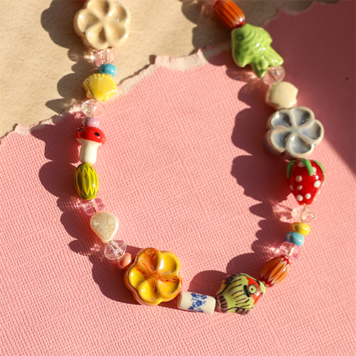 Create chunky necklaces and earrings with DQ Greek ceramic beads flower