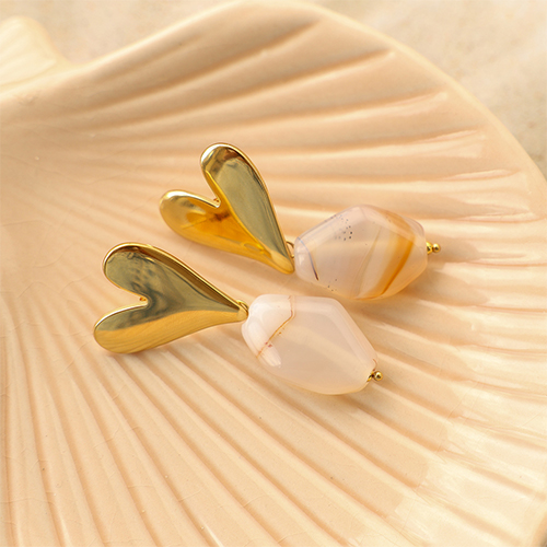 How to create colourful jewellery with natural stone beads