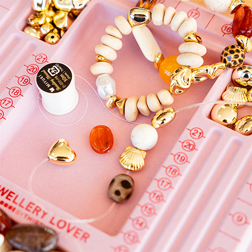 Get inspired by acrylic beads 