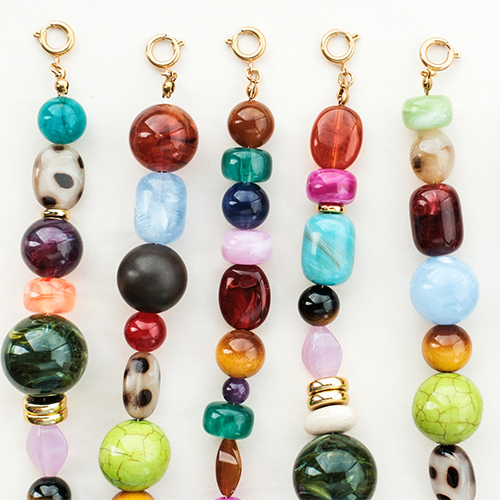 Jewellery making with acrylic beads 
