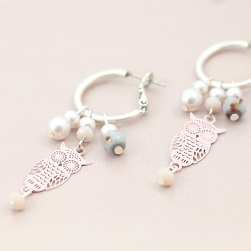 Trendy bracelets and earrings with Bohemian charms and fashionable beads