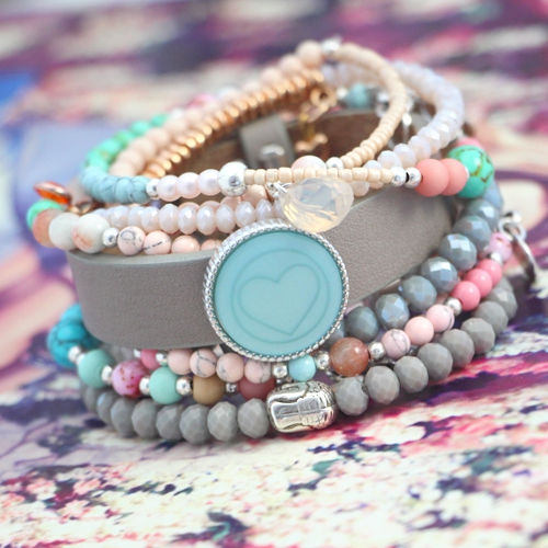 Colourfull jewellery with fine details and natural turqoise beads