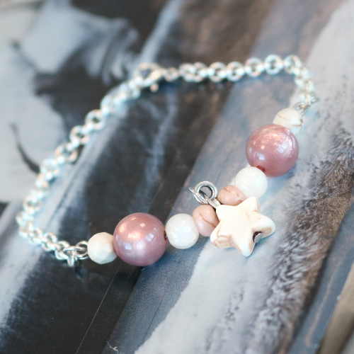 With our beautiful ceramic beads you can make nice jewellery with a natural twist