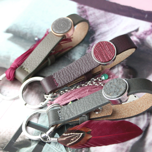 Create trendy Cuoio keychains, to keep or to give as a present!