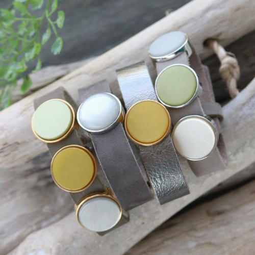 Get inspired by these pretty Cuoio bracelets with Polaris Elements cabochons and DQ metal sliders