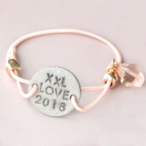 Bracelets made of coloured elastic cord