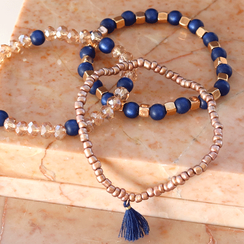 Make beautiful winter jewellery with the new collection of Polaris beads: