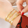 How to wear and present ready-to-wear bangle bracelets