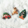 Mix & match: Christmas brooches in festive shapes