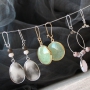 Gorgeous jewellery with semi-precious stone pendants as an eyecatcher