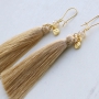 Use these tassels in different sizes to create a striking look effortlessly!