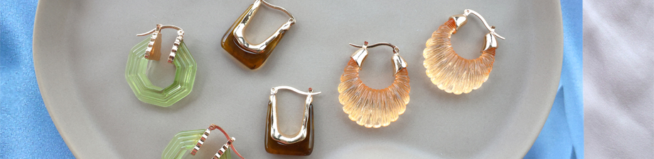 Shop now! Colourful resin earrings in various shapes