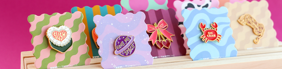 Trendy BY31&reg; jewellery cards with pins